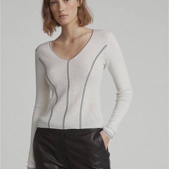 rag & bone Tops - Rag & bone lavinia Vneck long sleeve merino wool XS